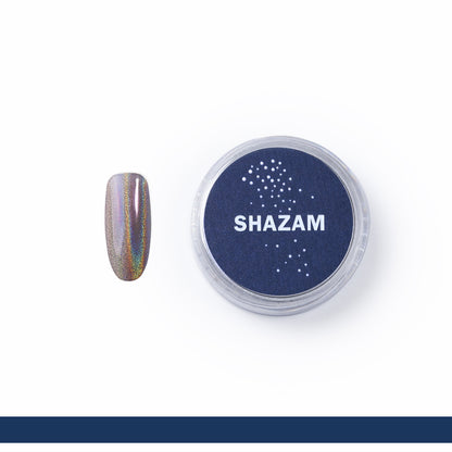 pote do Pó Cromado ShineBlu Shazam exposto em fundo branco e tip de gel ao lado com o produto aplicado